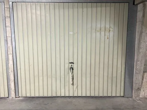 Garage Box fermé en sous sol