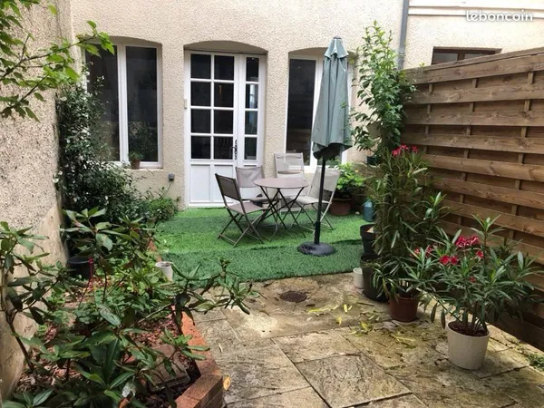 Appartement T2 - 40m2 + pièce annexe 18 m² + terrasse 35 m2 - Montluel centre