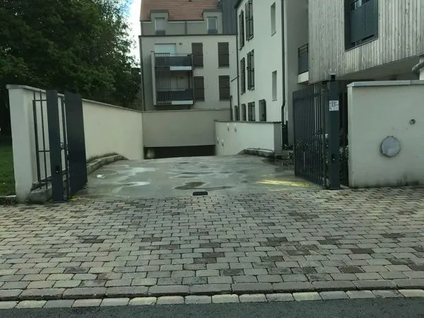 Place de parking Chessy 77700