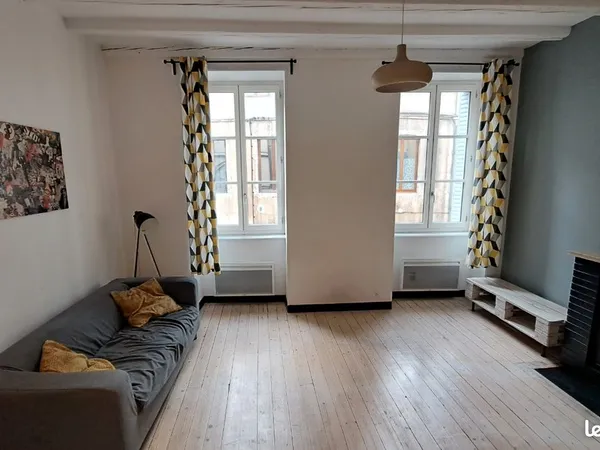 Appartement rénové très bien situé