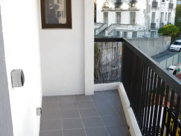 Charmant 2 pièces avec balcon et parking Secteur calme