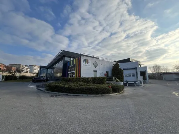Bureaux 903 m²