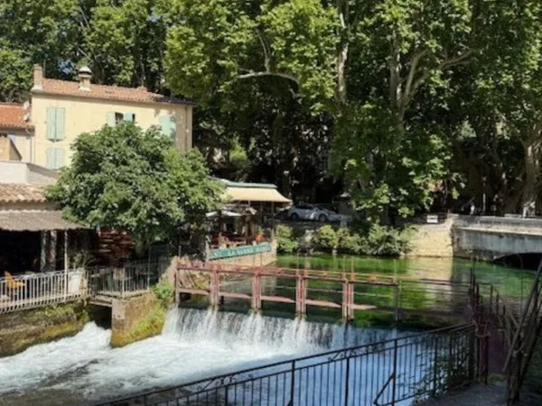 A vendre ! Superbe local commercial de 48 m² en bord de Sorgues à Fontaine de Vaucluse