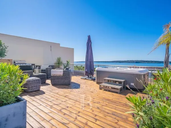 CANNES POINTE CROISETTE - APPARTEMENT TOIT TERRASSE VUE MER - 3