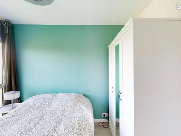 Chambre 6 pièces 112 m²