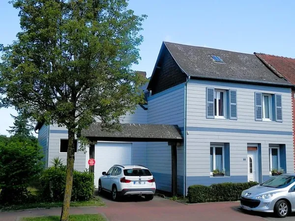 MAISON en centre ville avec Garage, Jardin et Dépendances