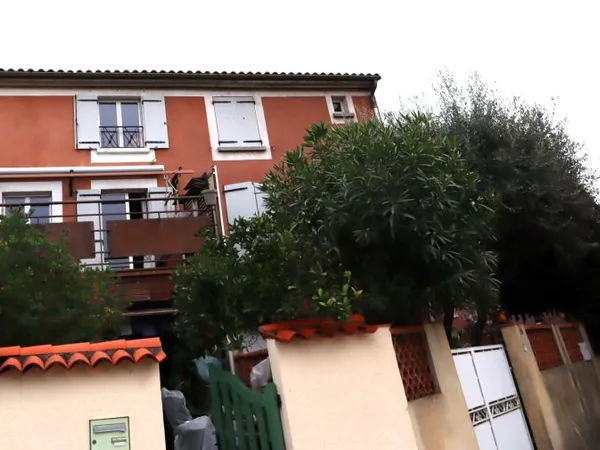 Maison 5 pièces 90m² Avec Jardinet et Terrasse