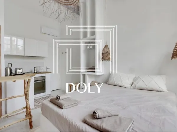 STUDIO - 18m2 - PLACE DE CLICHY