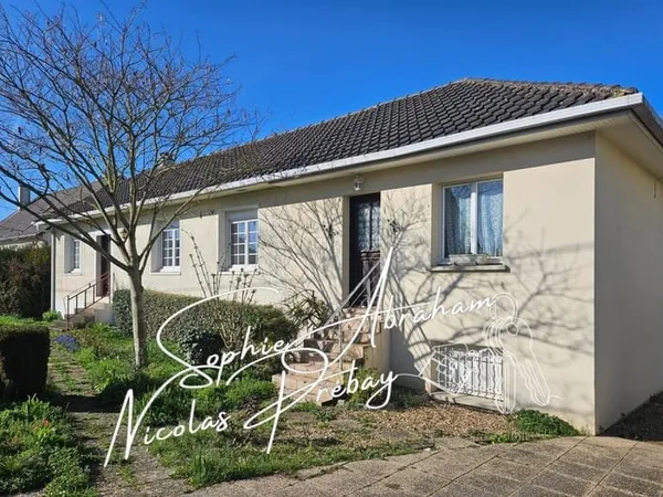 Ensemble immobilier composé de deux habitations avec sous-sol et terrain