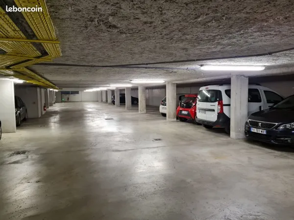 Parking sécurisé en sous-sol