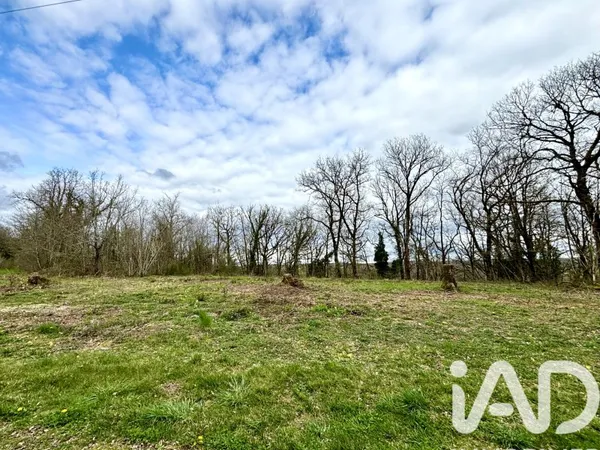 Terrain 7404 m²