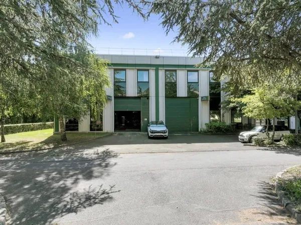 Local d'activité 3124 m²