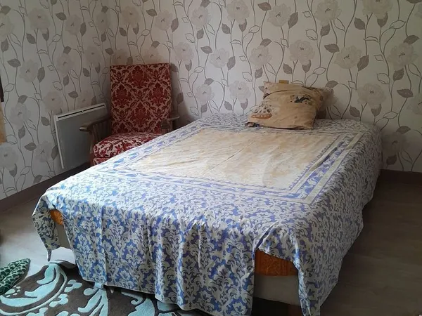 Chambre meublé
