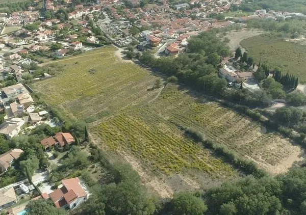 Dpt Pyrénées Orientales (66), à vendre BANYULS DELS ASPRES terrain constructible 256 m² en 3 faces