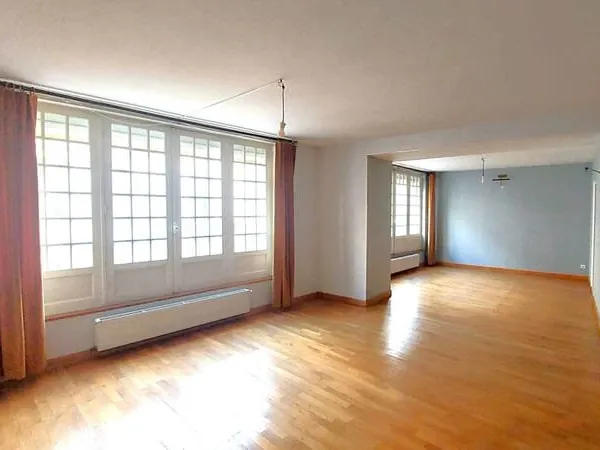 Appartement Saintes 4 pièce(s) 156.30 m2