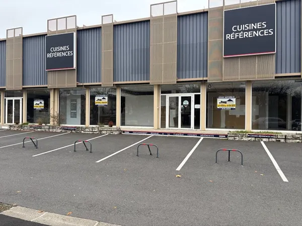 Local commercial 645 m²