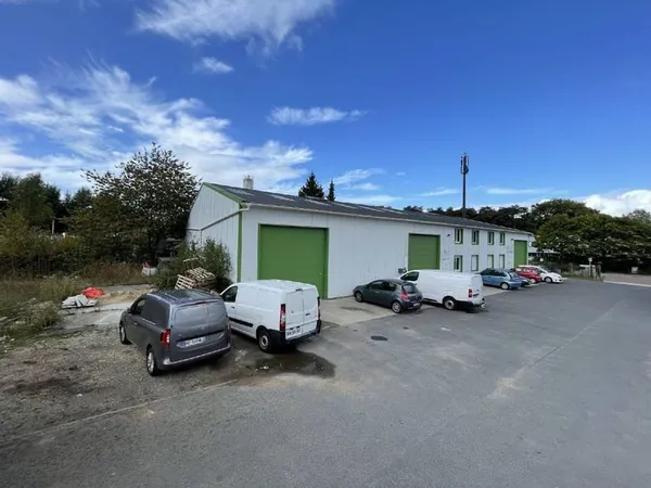Local d'activité 442 m²
