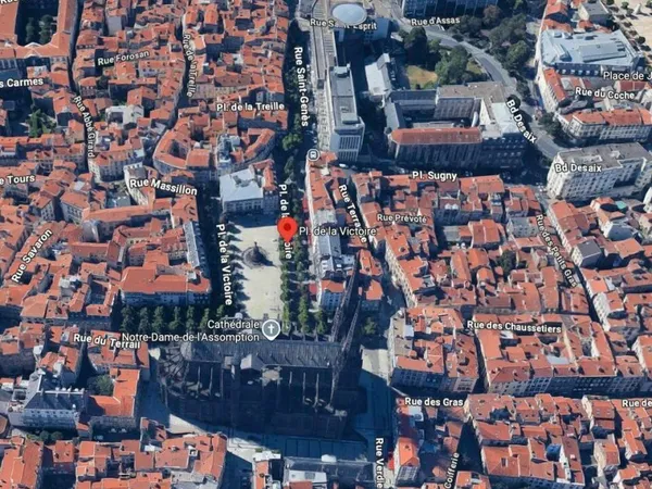 LOCAL COMMERCIAL 52 m² CLERMONT FERRAND