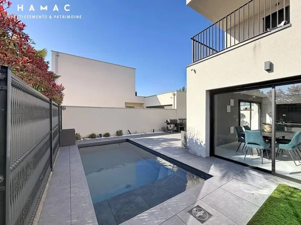 Maison de luxe 6 pièces 105 m²