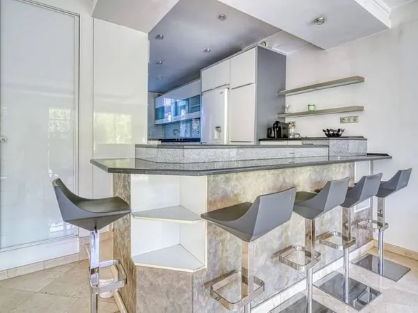 Maison 7 pièces 178 m²