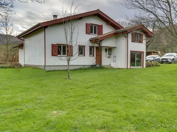 Maison 6 pièces 177 m²
