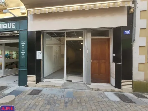 Commerce Location Pamiers  54m² 460€