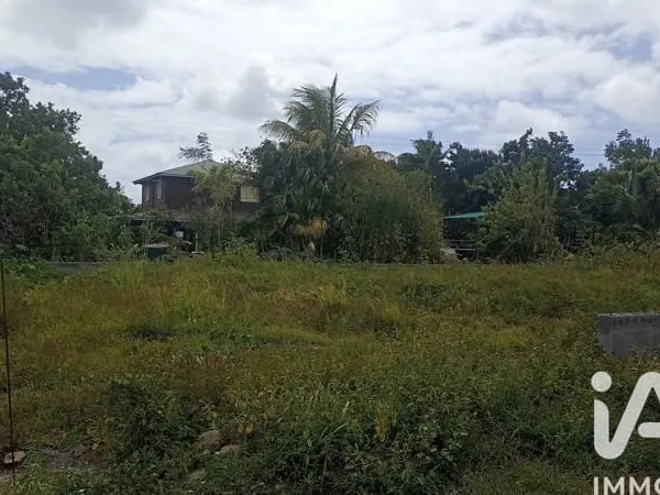 Terrain 334 m²