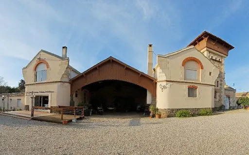 Propriété 35 pièces 848 m²