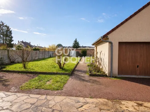 Maison 100m² meublée - La Ferte Saint Aubin - Double garage - JARDIN
