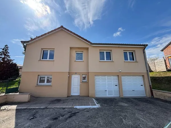 Maison familiale 122 m² 6 pièces avec terrasse, jardin à Semécourt