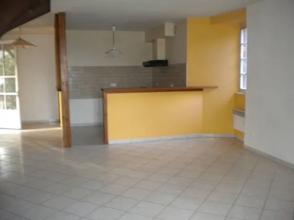 DANS LE BOURG DE LHERM 46150