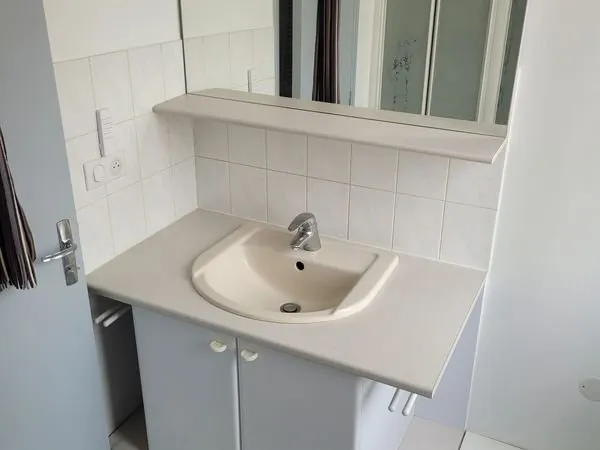 Location F2