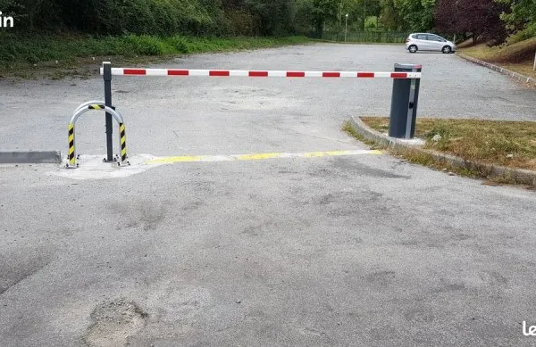 A louer places de parking à Vannes, proche gare SNCF