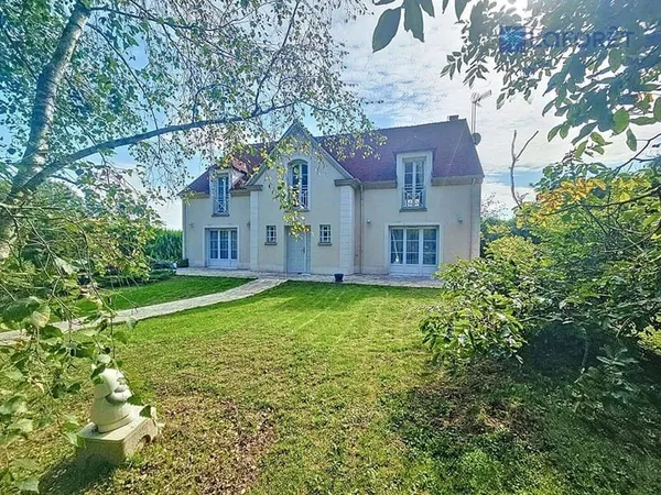 Maison 7 pièces 240 m²