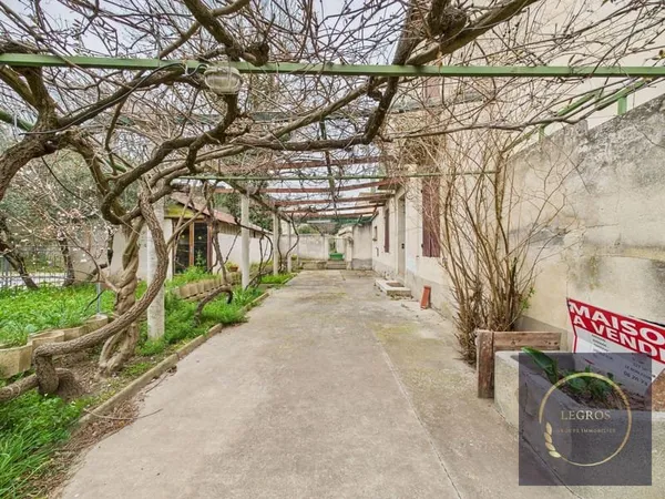 Appartement avec jardin a Bedarrides