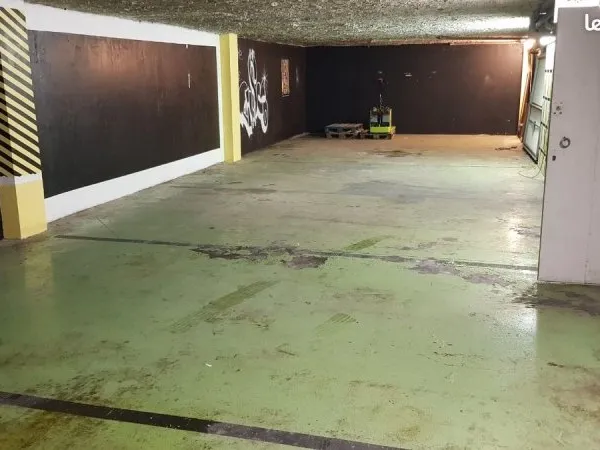LOCAL 90 m2 SECTEUR CASTORAMA - LE CANNET