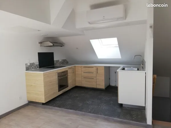 T3 en duplex, 57 m2, "cosy" neuf, plein centre