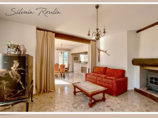 Maison à vendre 8 pièces PIERRELATTE centre-ville (26)