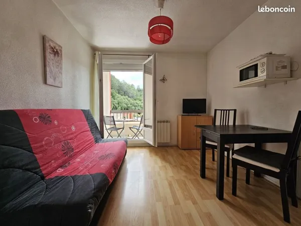 Studio meublé avec balcon