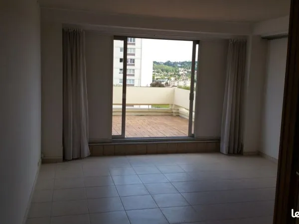 Propriétaire loue appartement F3 64m2 à Soisy (95)