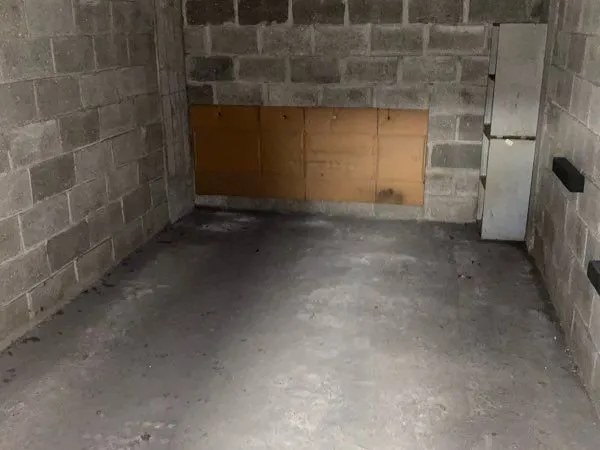 BOX FERMÉ À LOUER - Paris 18e | Rue Riquet | 150 /mois