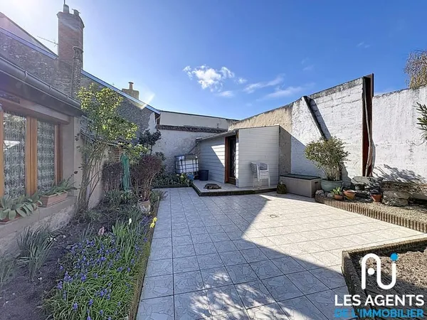 Maison de ville avec petite dépendance 148.28 m2