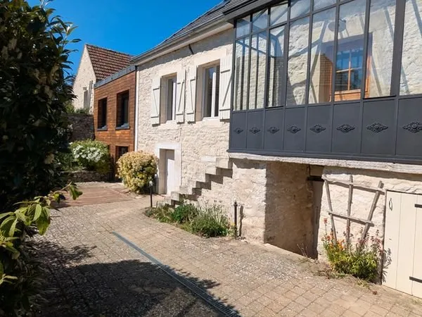 Maison à vendre à Mont Sur Courville