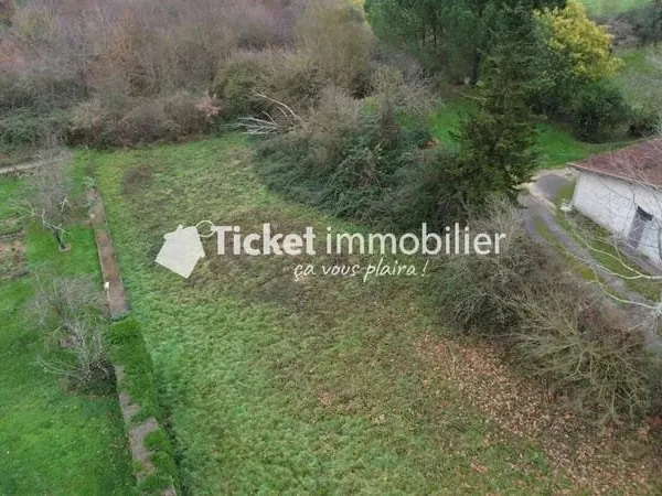 Terrain constructible 1163 m²