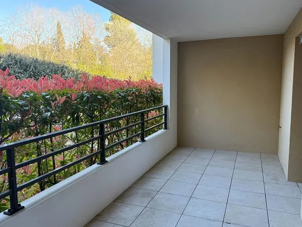 Appartement Aix En Provence Luynes 45 m2