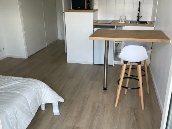 Studio proximité immédiate de la fac