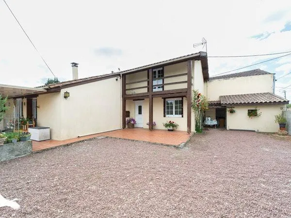 Maison 5 pièces 185 m²
