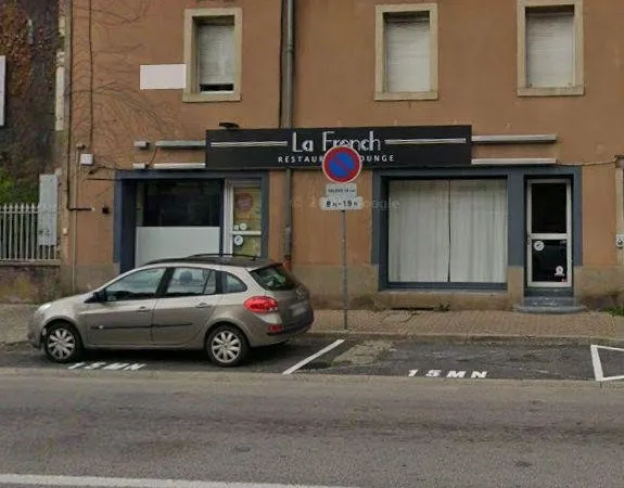 Local commercial 1 pièce 90 m²