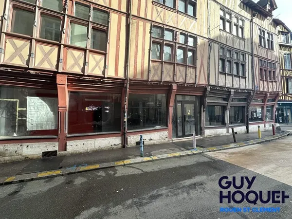 Local commercial 268 m²