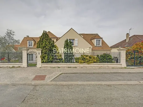 Maison Morainvilliers 8 pièce(s) 193.89 m2. Jardin 603m2. Paris à 30 mn